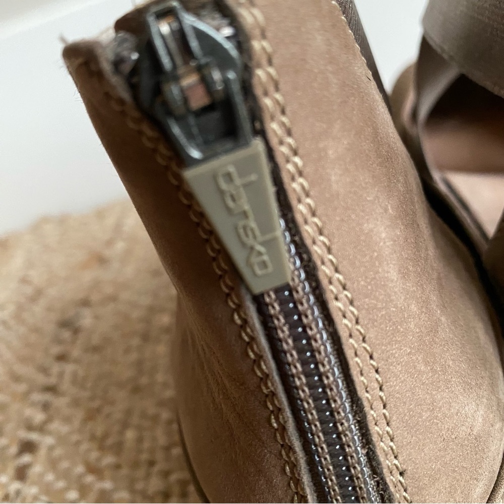 Dansko Laura Nubuck Wedge in Walnut Size 38 - Picture 6 of 13